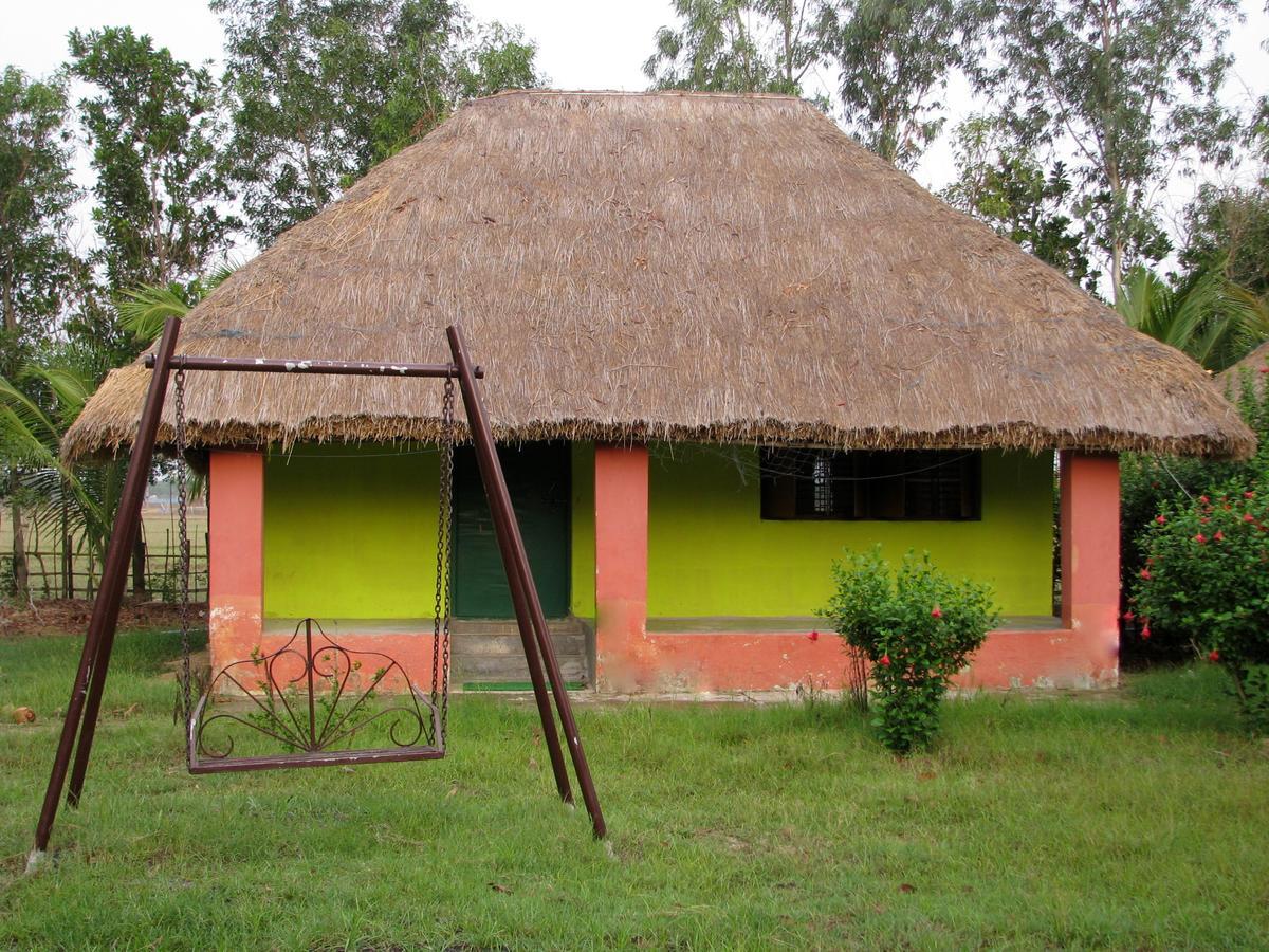 Estuarine Village Resort Satabhaya Ngoại thất bức ảnh