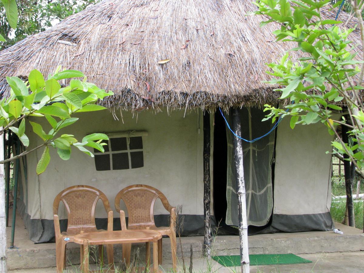 Estuarine Village Resort Satabhaya Ngoại thất bức ảnh