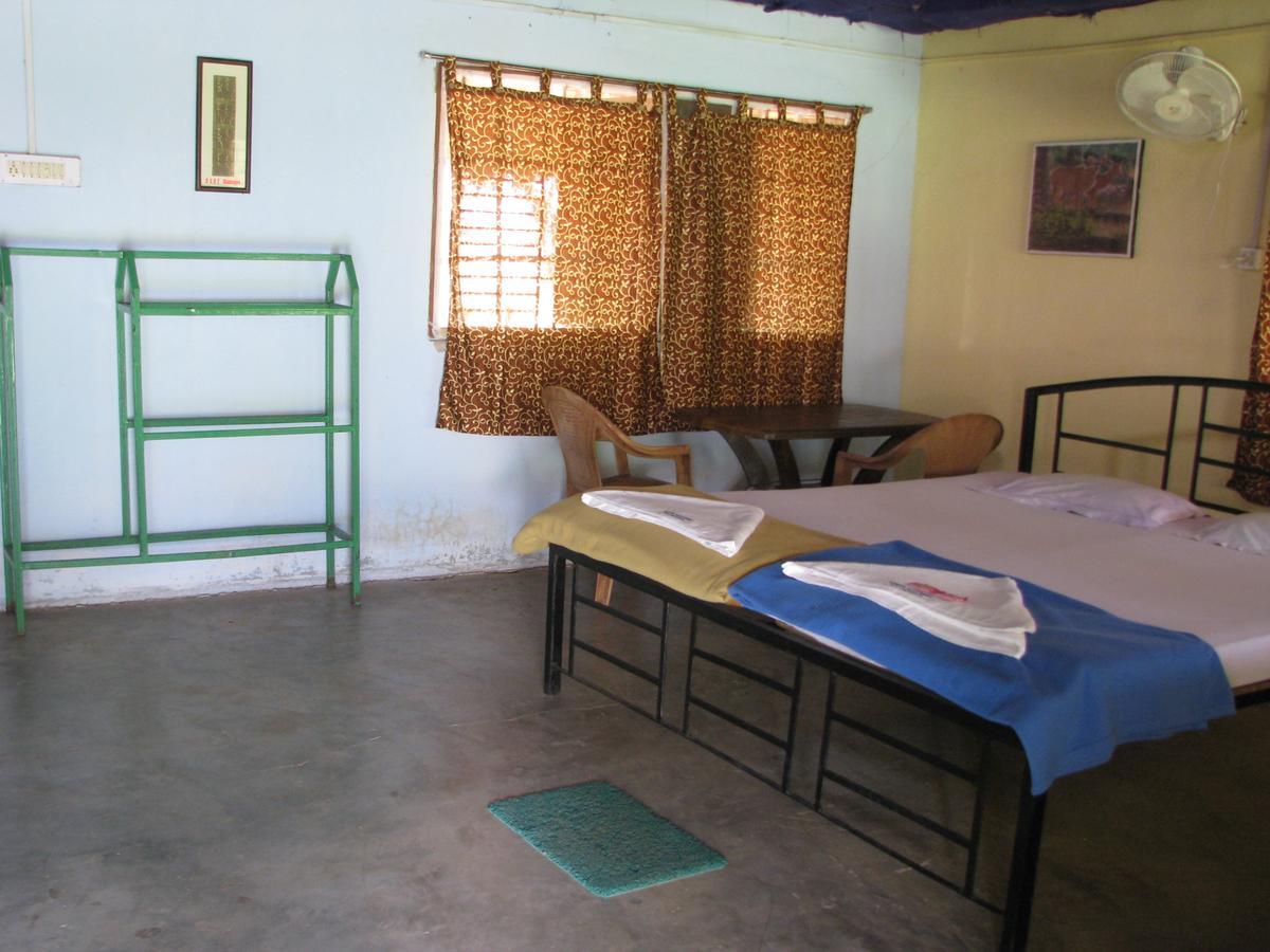 Estuarine Village Resort Satabhaya Ngoại thất bức ảnh