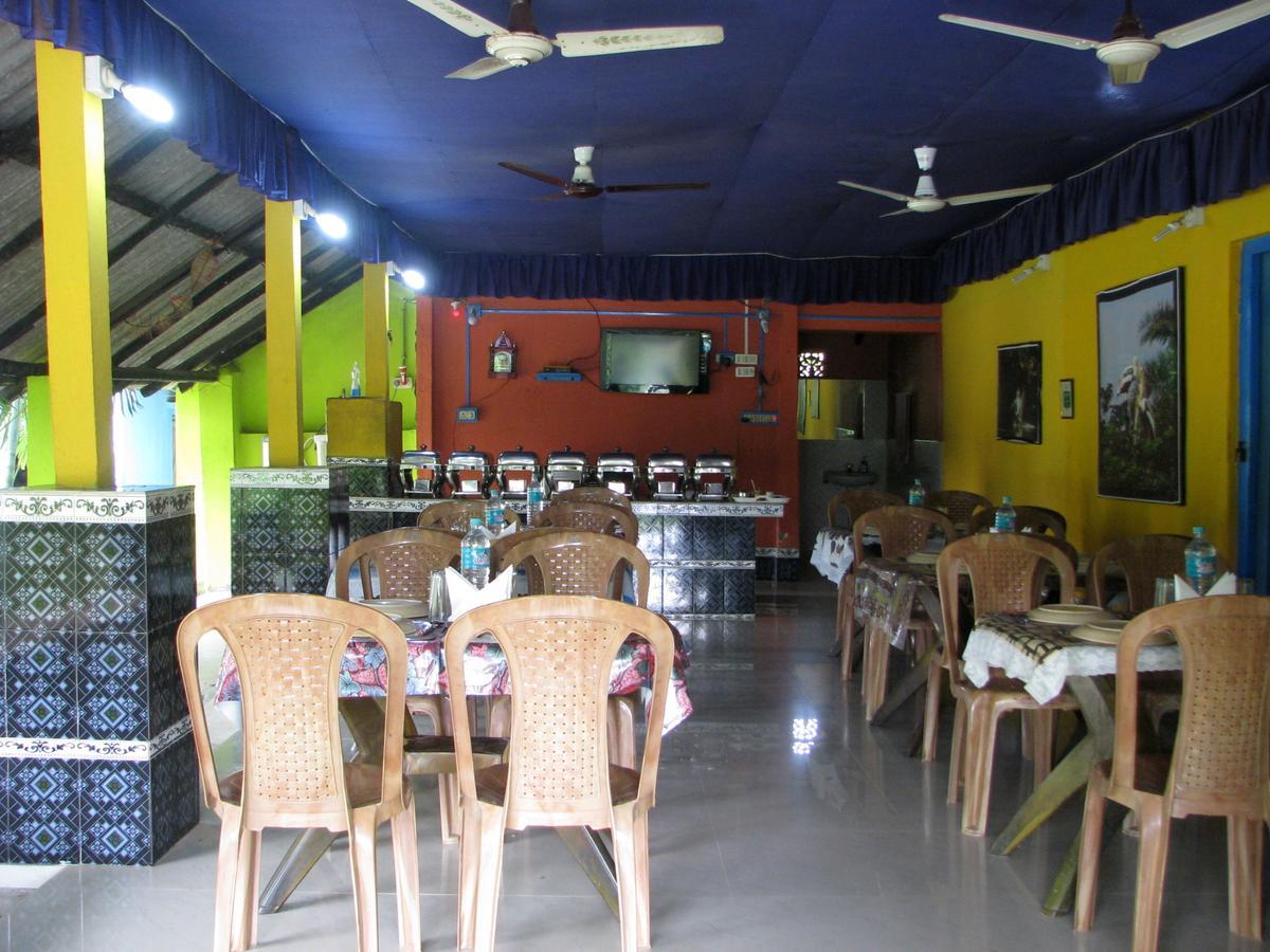 Estuarine Village Resort Satabhaya Ngoại thất bức ảnh