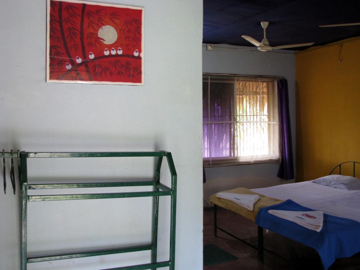 Estuarine Village Resort Satabhaya Ngoại thất bức ảnh